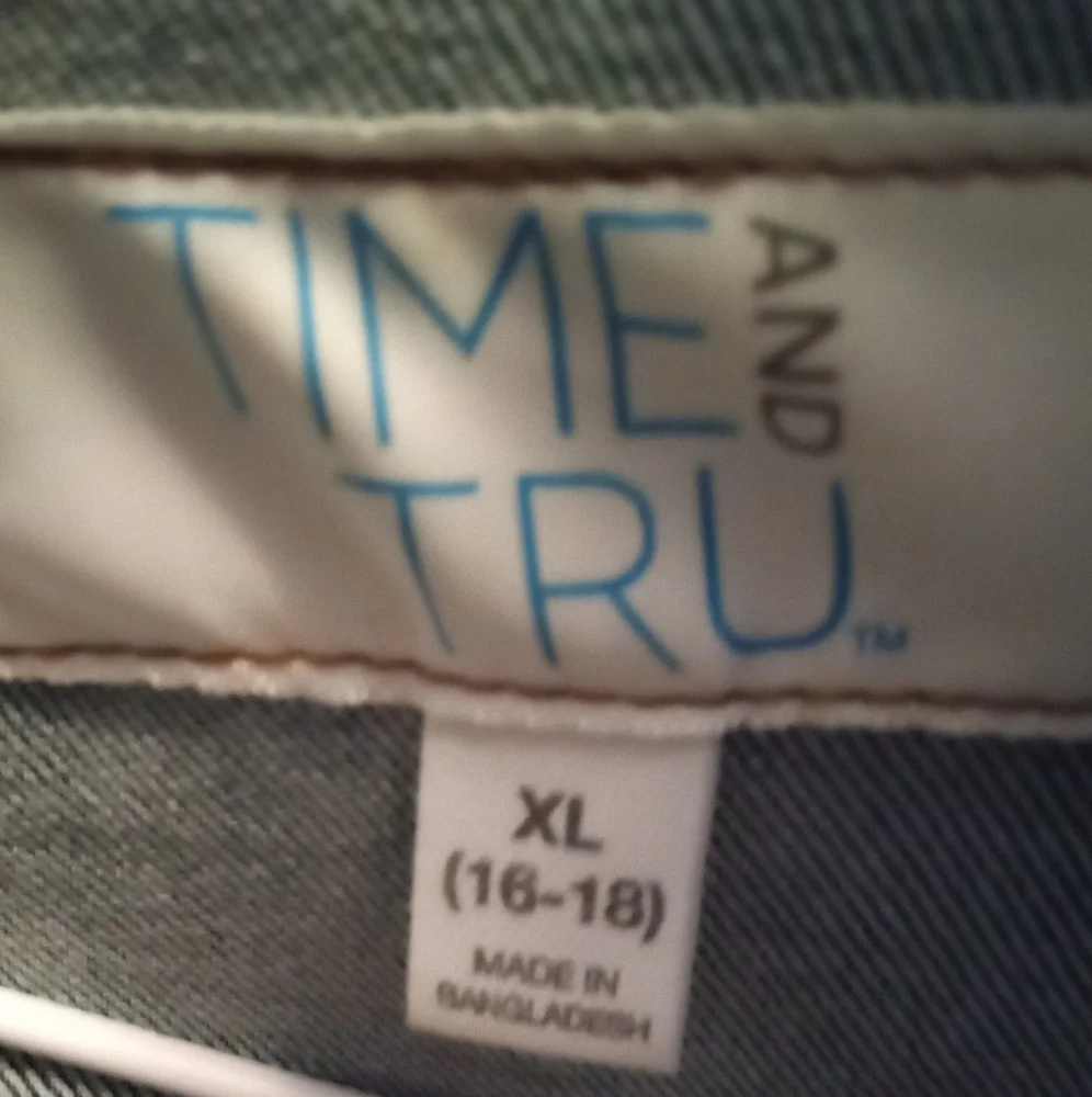 NWOT Womens Denim Jacket - Picture 4 of 4